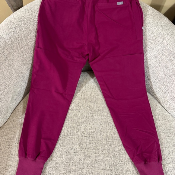 Figs Scrub Set - Picture 3 of 5